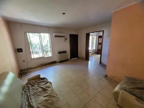 Casa en Venta con 4 cocheras