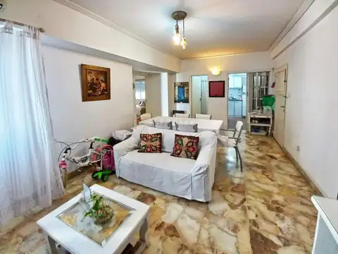 Corvalan 2700, Piso 2º