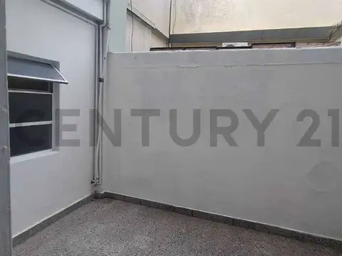 Simbrón 5300, Piso 1