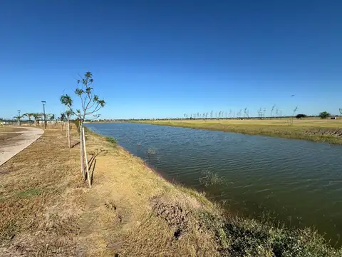 Vida Club de Campo, Lote frente sur, barrio cerrado