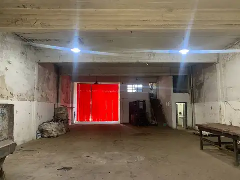 Galpon en Venta 10  mts Frente