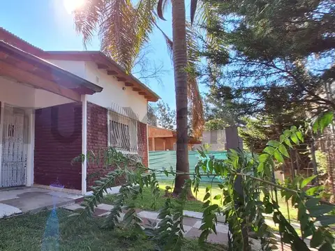 VENTA CASA QUINTA DE 1620 mts en Parque Leloir