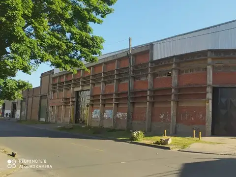 EXCELENTE GALPON INDUSTRIAL 1700M2