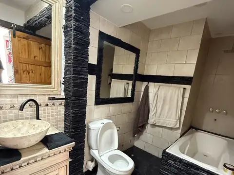 Depto Tipo Casa en Venta con 1 cocheras