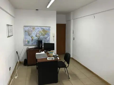 Oficina 1 ambiente con 1 baño