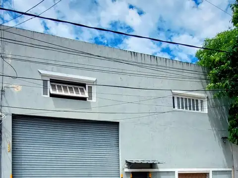 MUY BUEN GALPON DE 480 M2 EN UN PLANTA