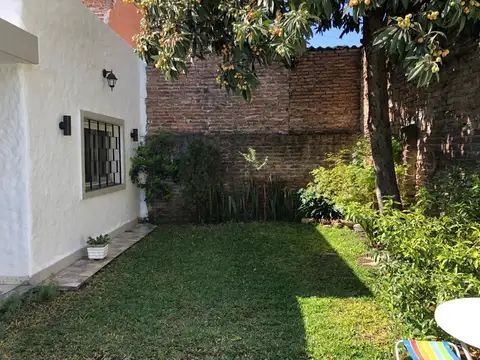 25- MERCEDES 3600, Piso PB