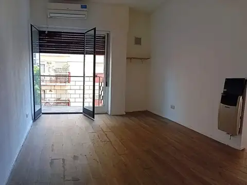 AV Corrientes 4200 8° Alq $ 650.000/mes