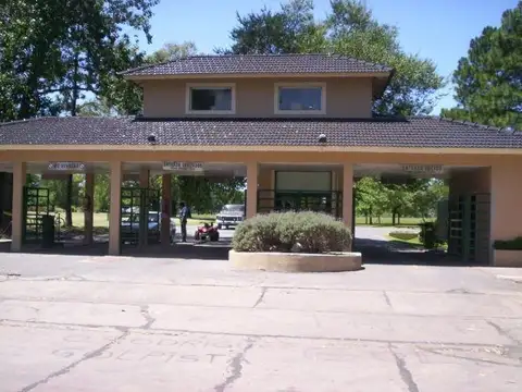 LOTE EN VENTA EN COUNTRY EL PARAISO CLUB, 750 MTRS