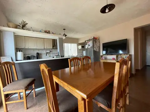 Casa 3 ambientes con 2 baños