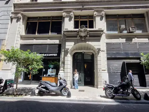 Oficina tres ambientes en alquiler