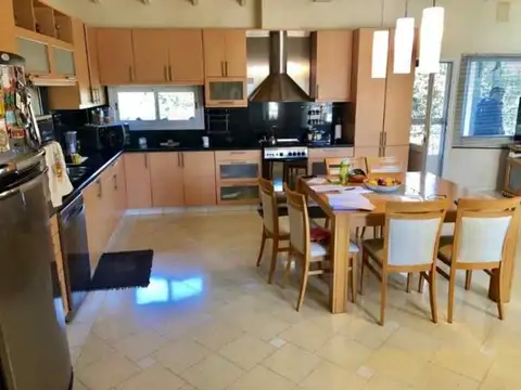 Casa en Alquiler de 3 dormitorios