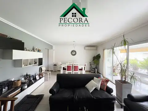 Departamento 4 ambientes con 2 baños