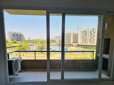 Departamento en Alquiler con 1 cocheras