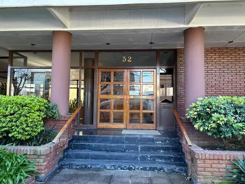 HERMOSO DEPTO. 3 AMBIENTES CON COCHERA EN MARTINEZ - A MTS. DE AV. SANTA FE