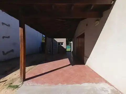 VENTA CASA 5 AMBIENTES PILETA LOTE PROPIO EN PILAR