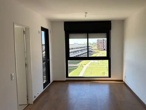 Ingeniero León Miglierini 800