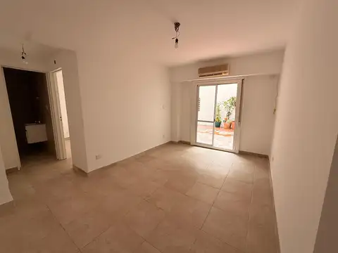 Venta Departamento 2 Ambientes Patio Propio Las Cañitas – Apto Crédito