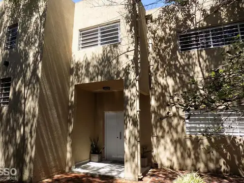 IMPORTANTE CASA RACIONALISTA 5 AMBIENTES – VILLA CLUB