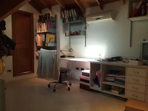 Casa 6 ambientes con 4 baños