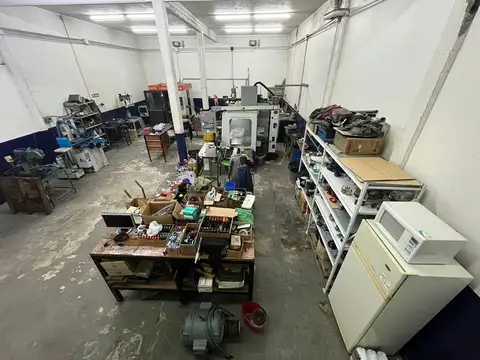 GALPON EN VENTA EN VALENTIN ALSINA DE 150M2