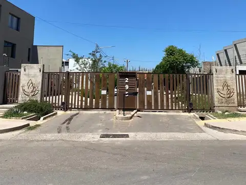 DEPARTAMENTO PB EN VENTA BARRIO LOS AGAVES, LUJAN