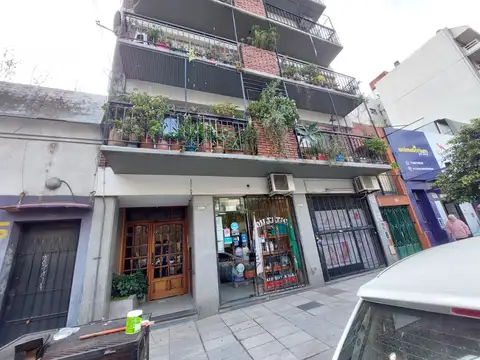 DEPARTAMENTO 3 AMBIENTES CON BALCON - EXCELENTE UBICACION - SOLO CON SEGURO DE CAUCION -