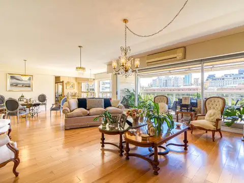 Juana Manso  al 400 Terrazas del yacht