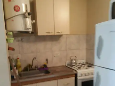 Casa 8 ambientes con 2 baños