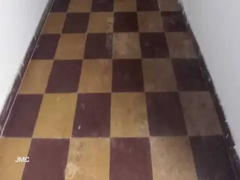 Juan de Garay 2400, Piso 0