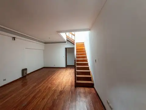 VENTA DUPLEX 4 AMB  CON PATIO PARRILLA Y COCHERAS