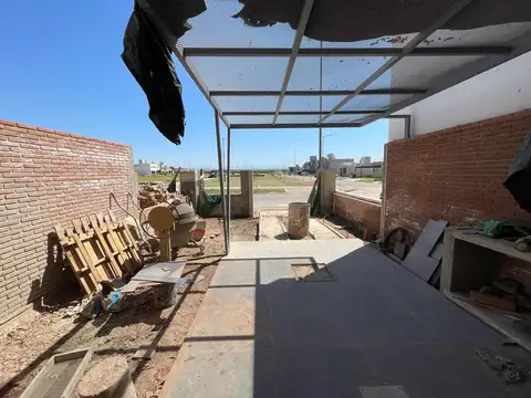 Casa en Venta en Solares de Manatiales, USD 180.000