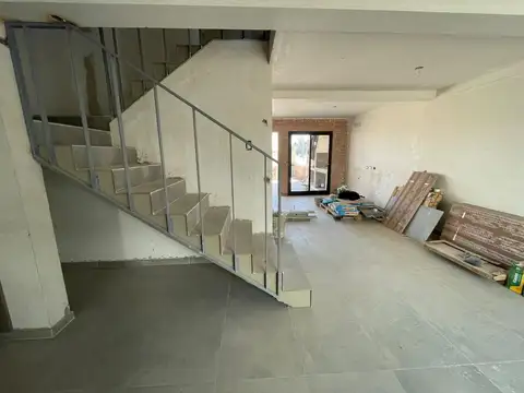 Casa 4 ambientes con 3 baños