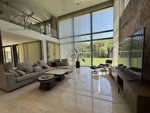 Casa en Venta en Rumenco, USD 1.800.000