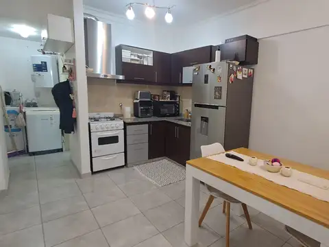 DEPARTAMENTO MONOAMBIENTE C/BAÑO Y BALCON FRANCES