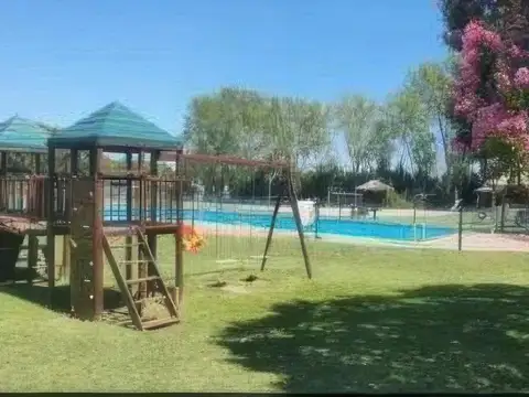 Country Escobar - Las Azucenas e/  Estenssoro y  Bolívar