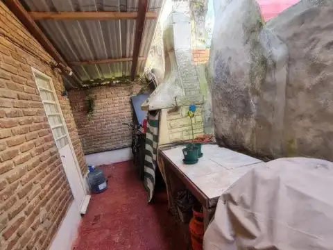 Casa 4 ambientes con 1 baño