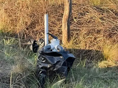 Terreno + construccion y pileta  La Gloria