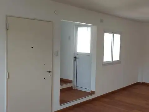 Depto Tipo Casa en Venta en Jose Ingenieros, USD 39.000