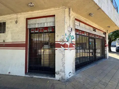 Local en Alquiler en Lomas Del Mirador, $ 400.000