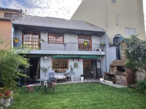 Casa Chalet  en Venta en Caseros, Tres de Febrero, G.B.A. Zona Oeste