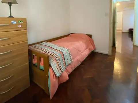 Estados Unidos 1200, Piso 2