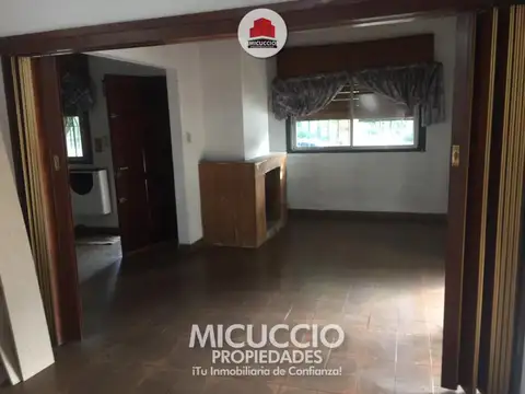 Casa en Venta con 1 cochera