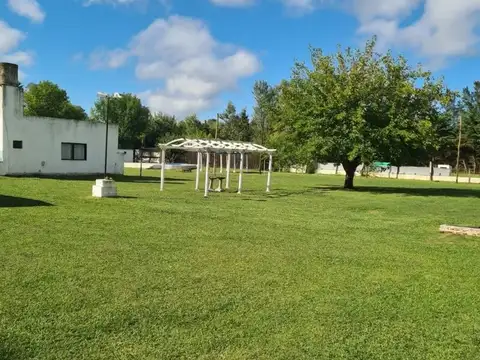 OPORTUNIDAD CASA QUINTA EN VILLA SAN LUIS.