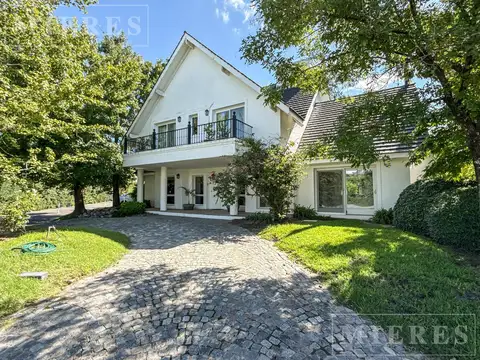 Casa en venta en Villa Olivos