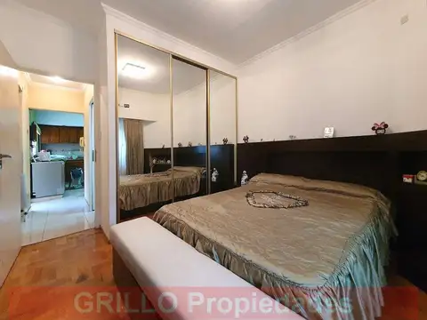 Guardia Nacional 2502. Casa cuatro ambientes en lote propio. 141m2. Cochera, lavadero y terraza.