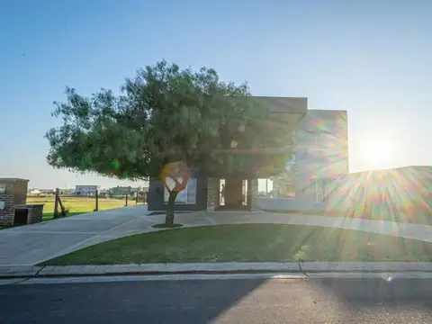 Casa venta San Sebastian Area2 exigentes privada vista al golf 6amb 4dorm 2plantas full amenities