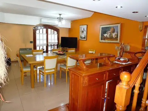 Casa en Venta en Temperley, USD 230.000