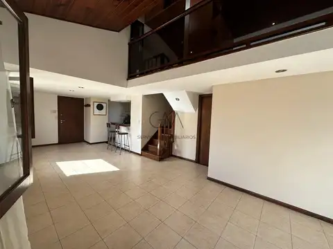 Departamento en Alquiler en Villa Primera, $ 850.000