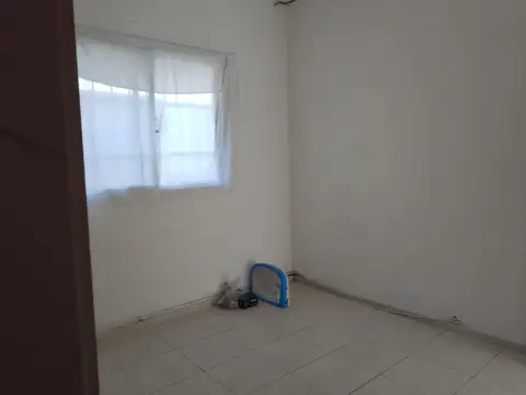 VENTA DEPARTAMENTO 2 AMBIENTES - INTERNO - PATIO - LUMINOSO - GARIN